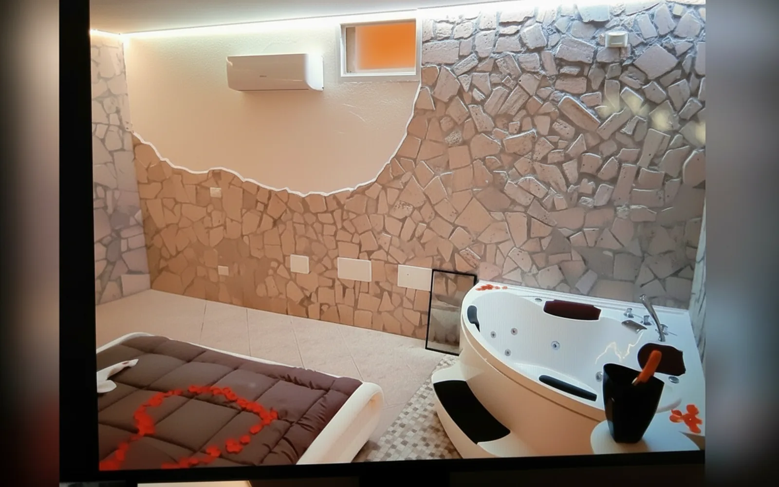Amos Port-Suite, Civitavecchia (Lazio) — galleria foto 1