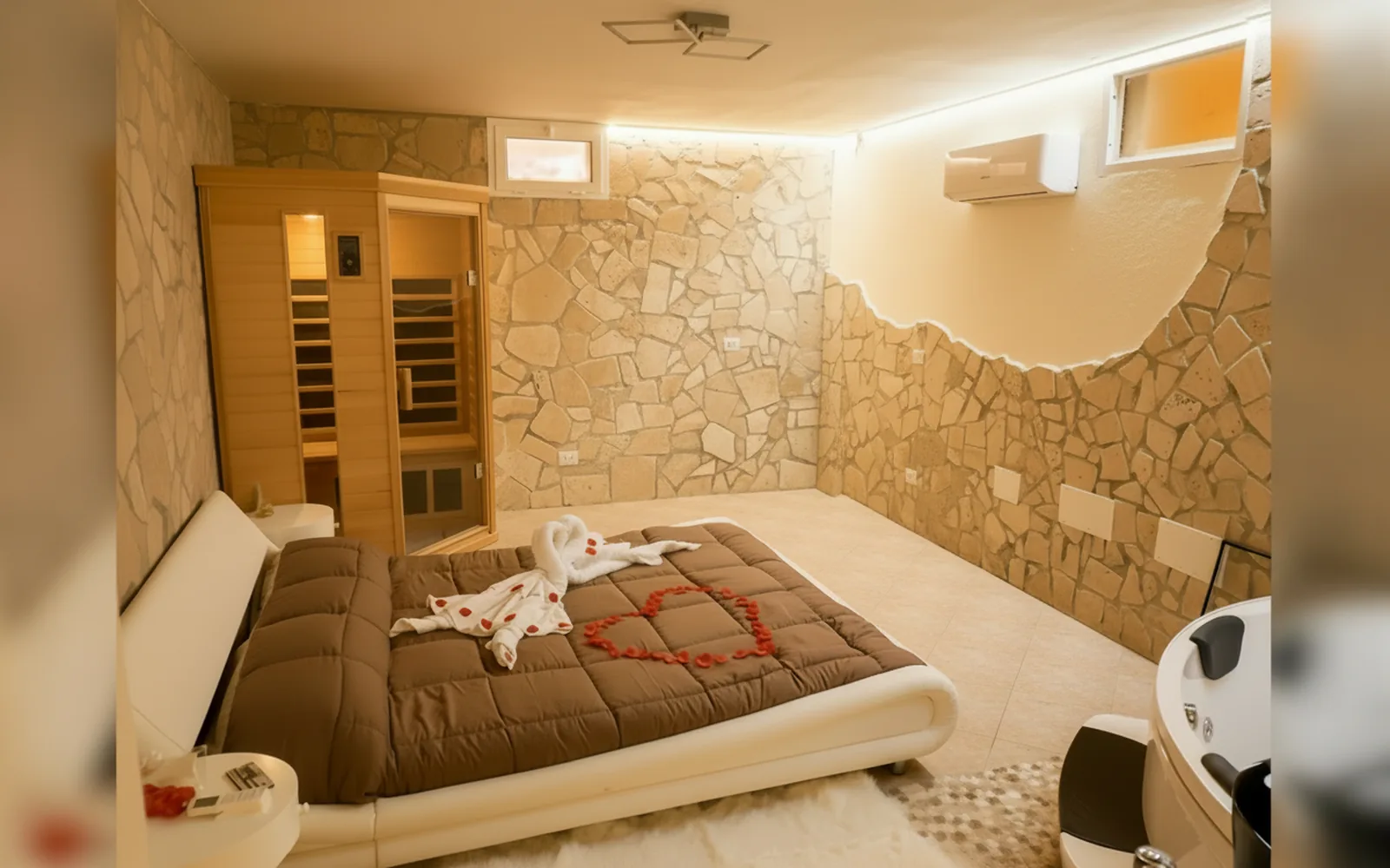 Amos Port-Suite, Civitavecchia (Lazio) — galleria foto 7