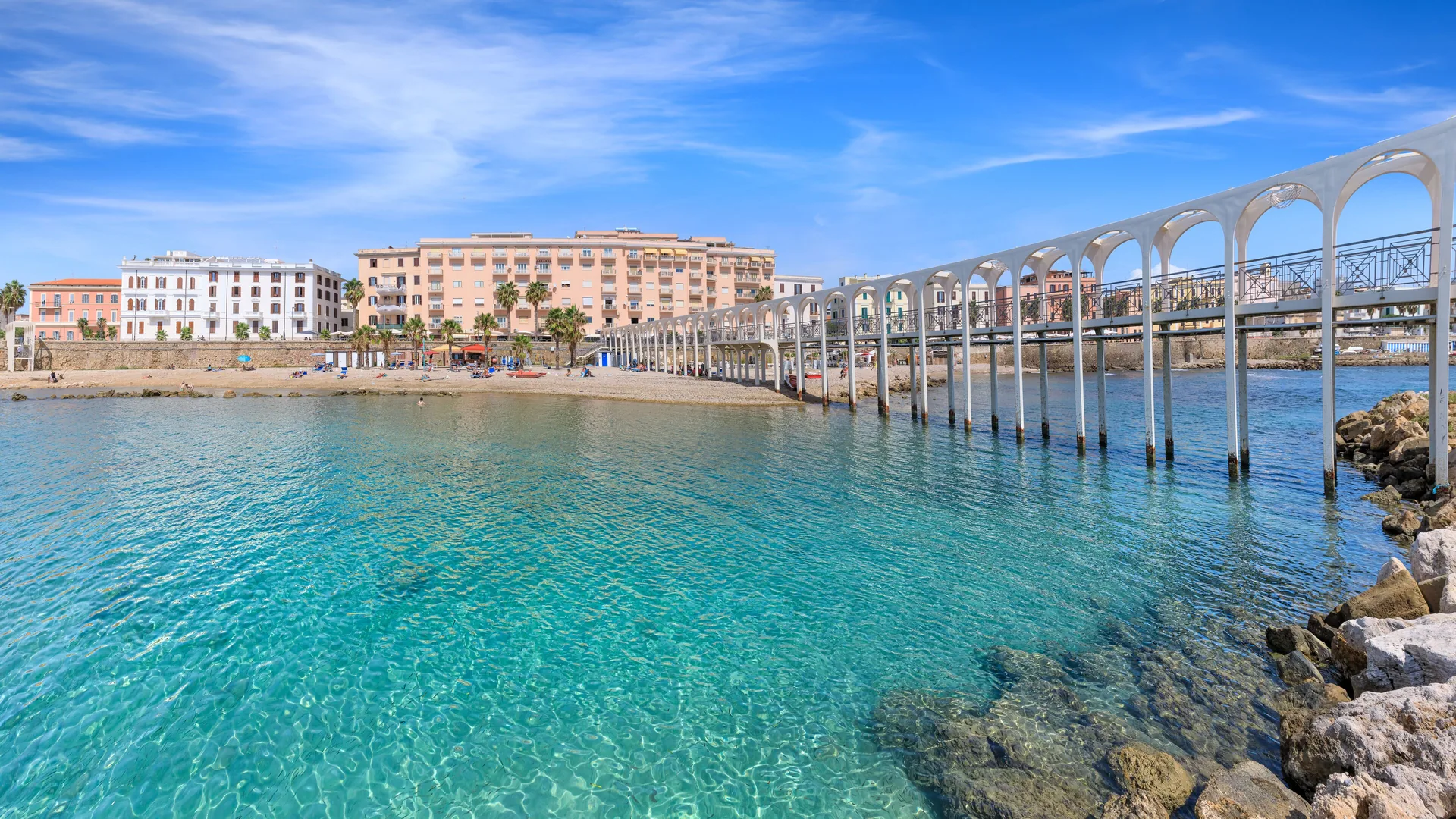 Amos Port-Suite, Civitavecchia (Lazio)