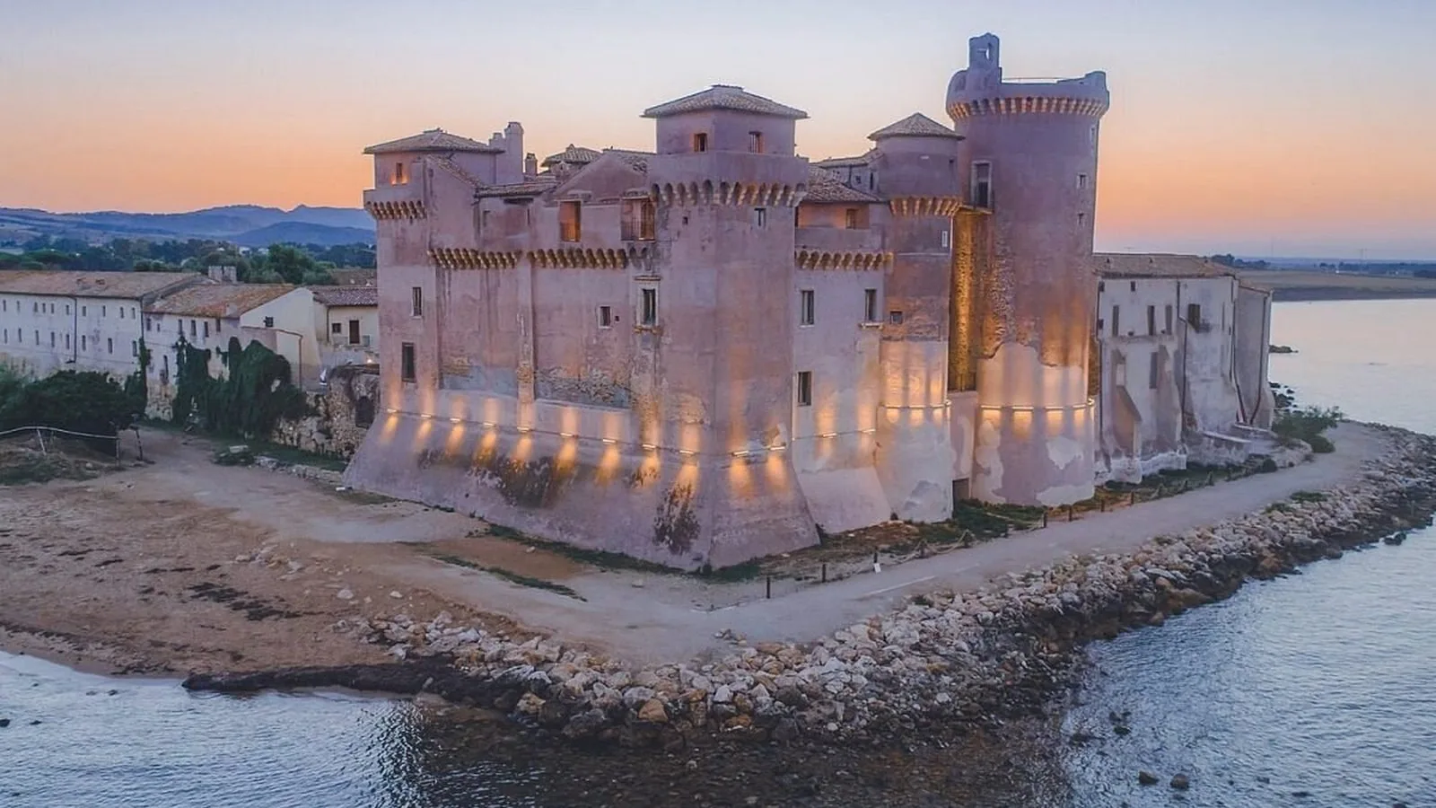 Amos Port-Suite, Civitavecchia (Lazio)
